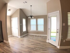 836 Sedona Pines Dr in Baton Rouge, LA - Building Photo - Building Photo