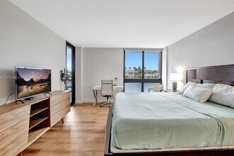 1900 Van Buren St, Unit 2B in Hollywood, FL - Building Photo - Building Photo