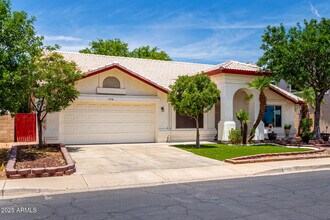 538 W Silver Creek Rd in Gilbert, AZ - Building Photo - Building Photo