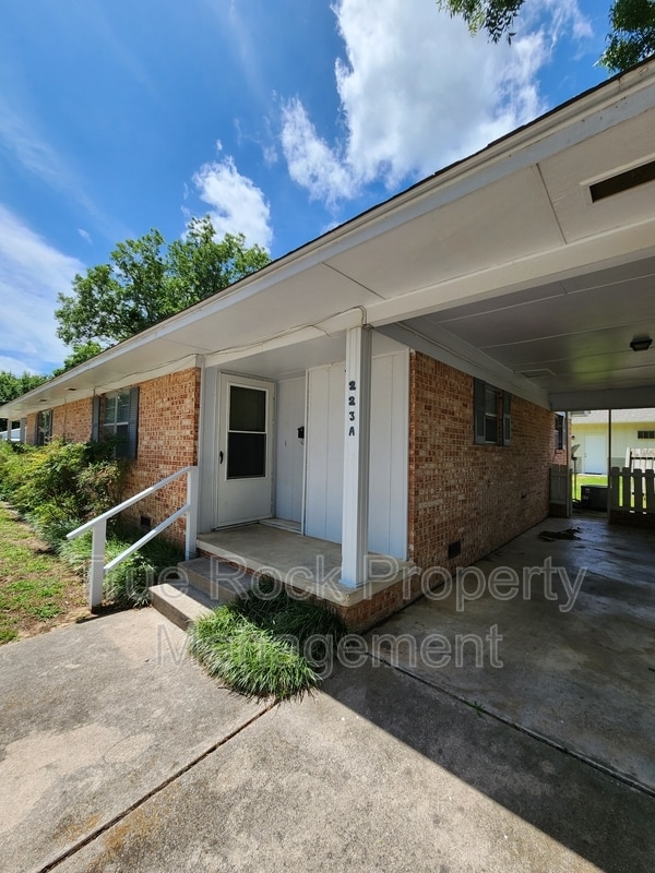 223 E 17th St in Ada, OK - Building Photo - Building Photo