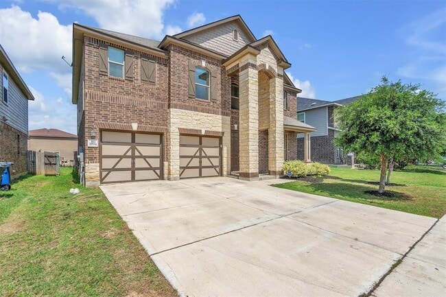 3894 Bentwood Way in New Braunfels, TX - Building Photo - Building Photo