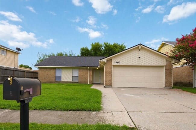 property at 2907 W Greens Rd