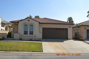 2725 Amalfi in Chowchilla, CA - Building Photo