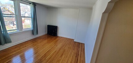 1338 Main St in Dubuque, IA - Building Photo - Building Photo