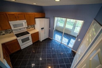 1250 Redondo Way in Zephyrhills, FL - Building Photo - Building Photo