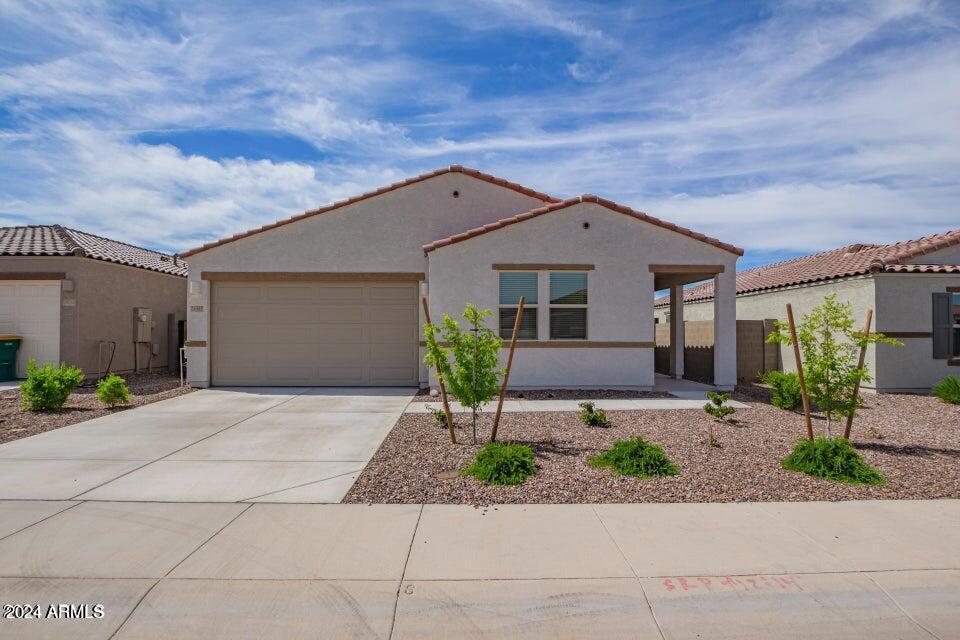 18317 E Eloisa Dr in Gold Canyon, AZ - Building Photo