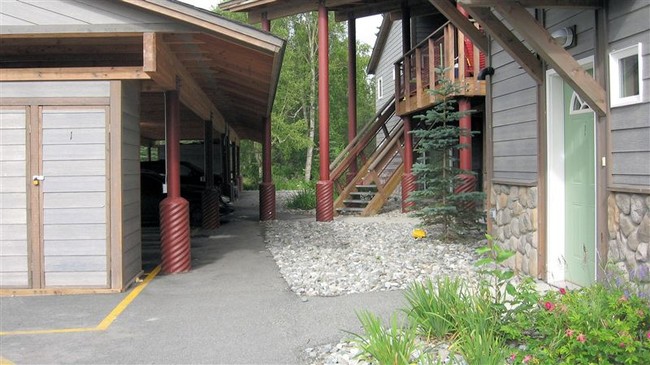 Creekwood Park Apartments in Palmer, AK - Foto de edificio - Building Photo