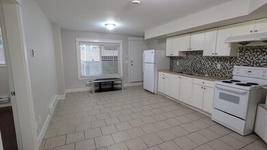 14843-14863 63 Ave in Surrey, BC - Building Photo - Building Photo