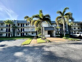 4801 Esedra Ct in Greenacres, FL - Building Photo