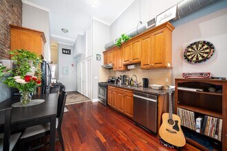 515 Manila Ave in Jersey City, NJ - Foto de edificio - Building Photo