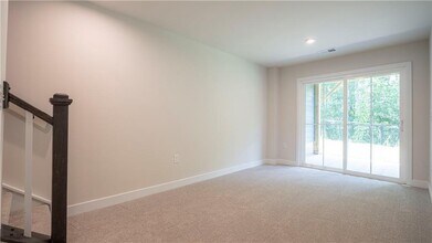 961 Woods Chapel Rd in Sugar Hill, GA - Building Photo - Building Photo