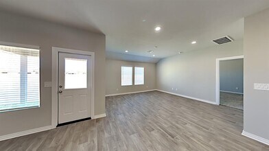 4200 Colt Dr in Mustang, OK - Building Photo - Building Photo