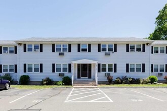 Fox Hill Commons in Vernon Rockville, CT - Building Photo - Building Photo