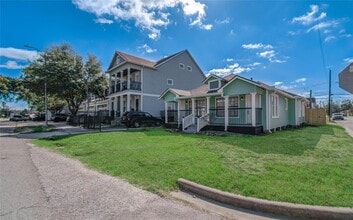 704 E 25th St in Houston, TX - Building Photo - Building Photo