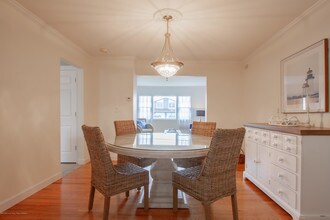 66 Waterman Ave in Rumson, NJ - Building Photo - Building Photo