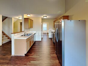 8023 Crete Ln in Blacklick, OH - Foto de edificio - Building Photo