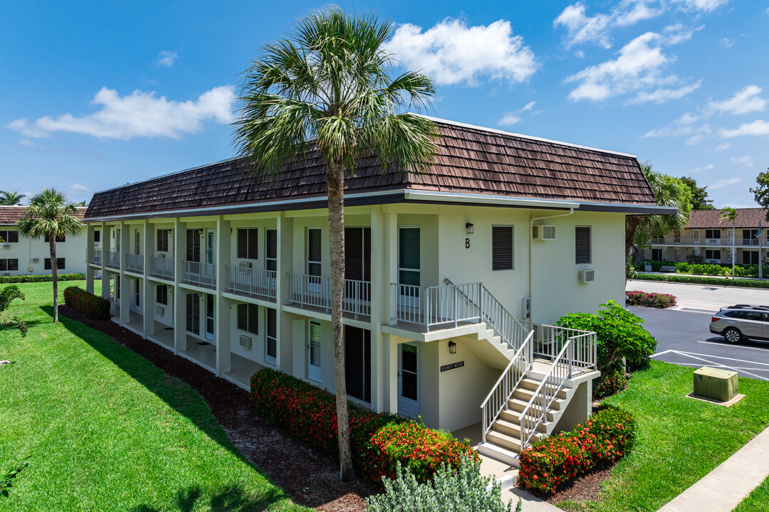 Southwind of Marco Island in Marco Island, FL - Foto de edificio