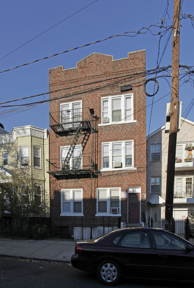 52 Gardner Ave in Jersey City, NJ - Building Photo - Building Photo