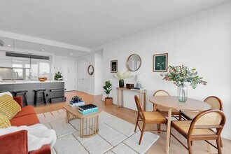 22 N 6th St in Brooklyn, NY - Building Photo - Building Photo