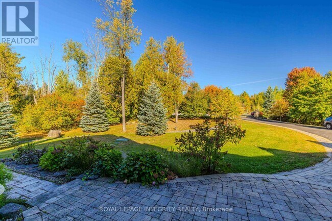 1326 Terrace Ridge Dr in Ottawa, ON - Building Photo - Building Photo