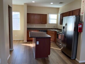 2118 N 77th Ln in Phoenix, AZ - Building Photo - Building Photo