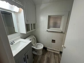 1524 24th Ave in Moline, IL - Building Photo - Building Photo