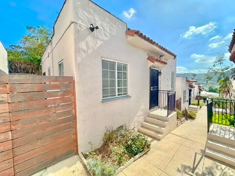 4517 Marmion Way, Unit 4517 in Los Angeles, CA - Foto de edificio