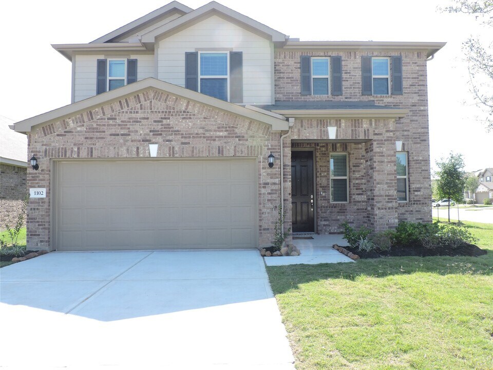1102 Upton Ct in Conroe, TX - Building Photo