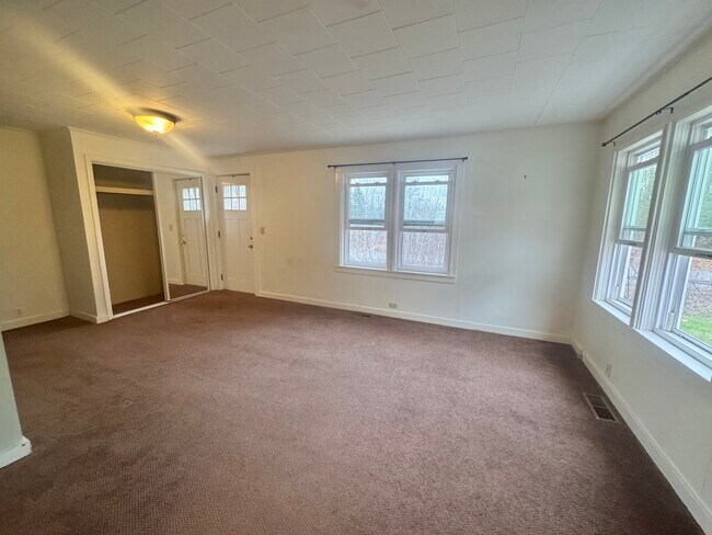 1274 Bangor Rd in Prospect, ME - Building Photo - Building Photo