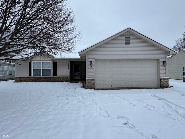 4631 W Smith Valley Rd