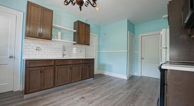 240 Flax Hill Rd in Norwalk, CT - Building Photo - Building Photo