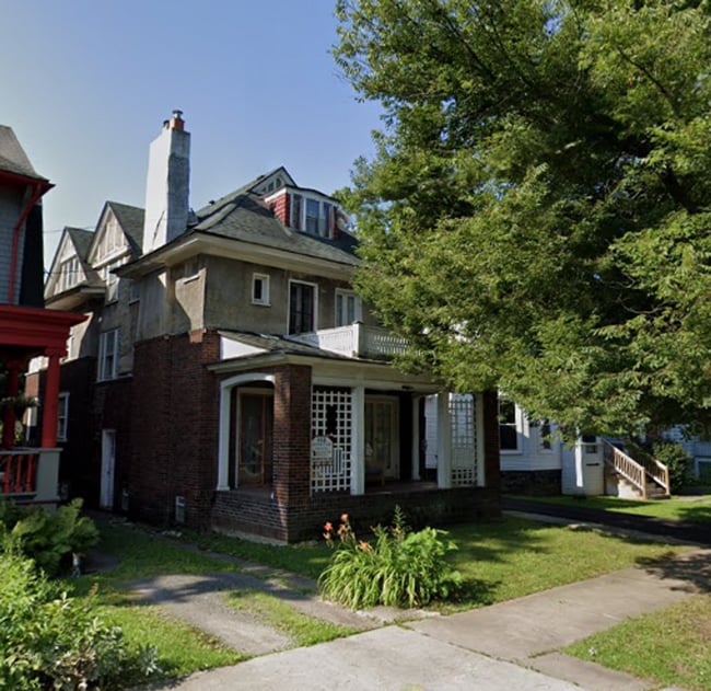 property at 118 Victoria Pl