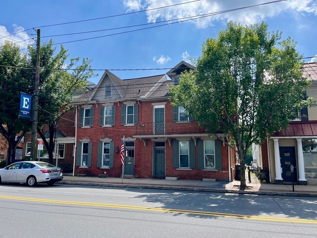 property at 216 S Market St