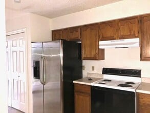 8710 McPherson Rd in Laredo, TX - Building Photo - Building Photo