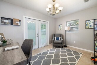 2454 Whitman St in Clearwater, FL - Building Photo - Building Photo