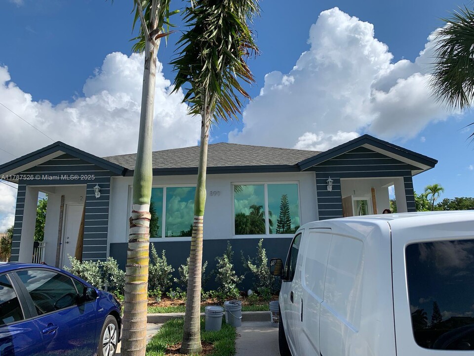 899 SW 10th St in Pompano Beach, FL - Building Photo