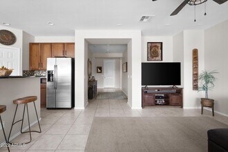 5533 W Cavedale Dr in Phoenix, AZ - Building Photo - Building Photo