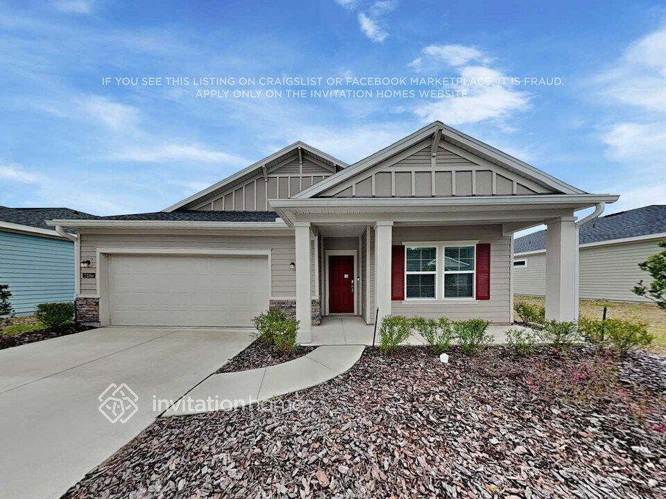 2486 Laylas Wy in Jacksonville, FL - Building Photo
