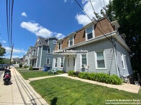 172 Bigelow St in Boston, MA - Building Photo