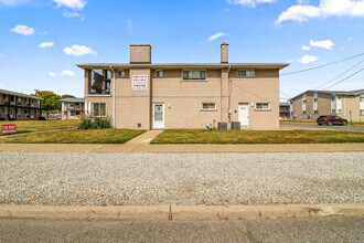 560 Harrison Blvd in Lincoln Park, MI - Building Photo - Building Photo