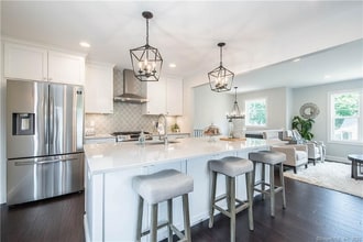 62 Plum Tree Rd in Plainville, CT - Building Photo - Building Photo