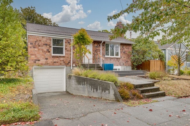 7546 10th Ave NW in Seattle, WA - Building Photo - Building Photo