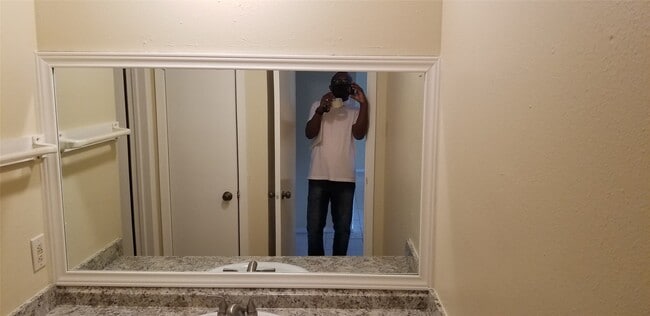 property at 2017 W Sidnor St