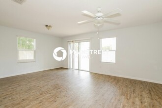 8294 Rigel Rd in Jacksonville, FL - Foto de edificio - Building Photo