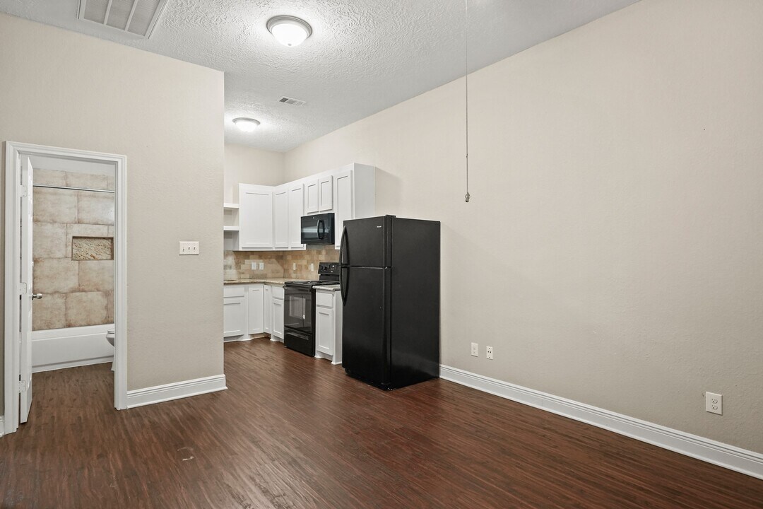 2714 Morenci St in Pearland, TX - Building Photo