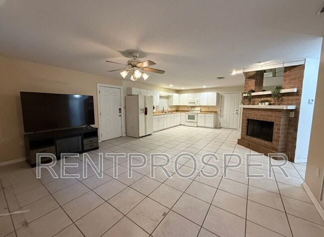 2201 Granada Blvd in Kissimmee, FL - Building Photo - Building Photo