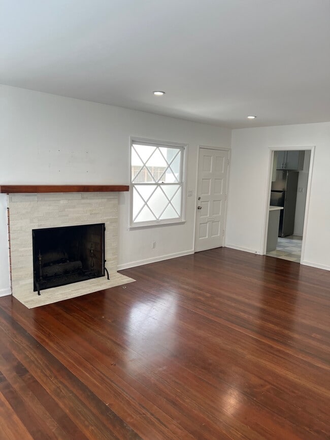 1606 Westerly Ter, Unit 1606 Westerly Terr in Los Angeles, CA - Foto de edificio - Building Photo