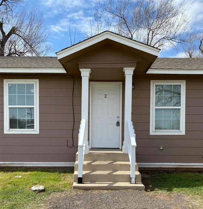 property at 944 SE 14th St
