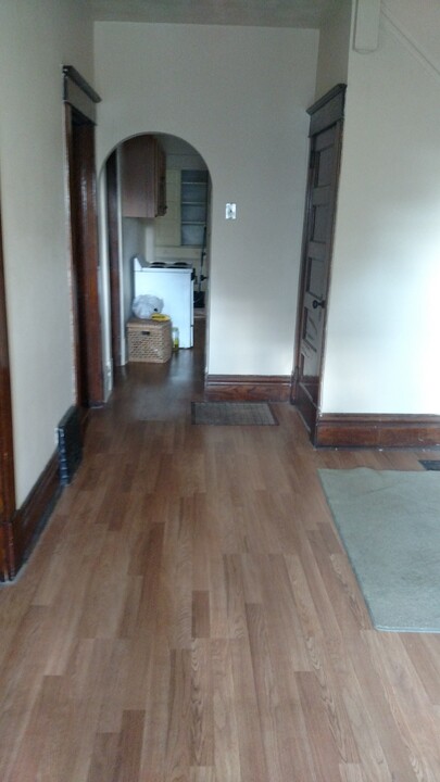 27 E Kerr St in Uniontown, PA - Building Photo
