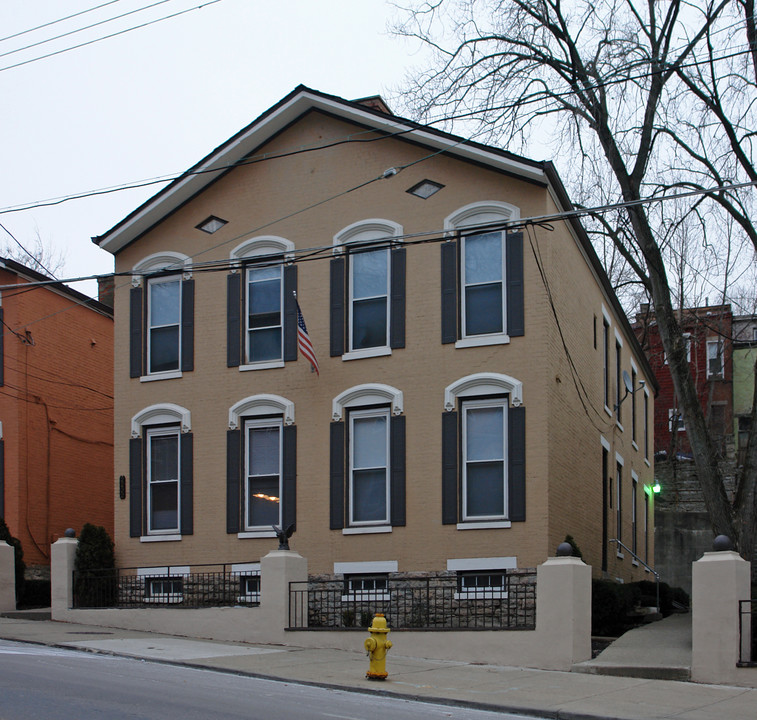 2230 Vine St in Cincinnati, OH - Building Photo